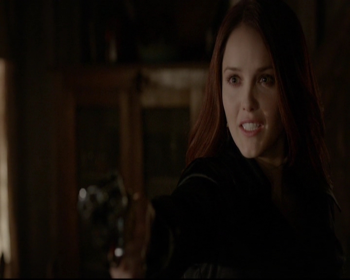 VampireDiariesWorld-dot-nl_TheOriginals_3x13HeartShapedBox0854.jpg