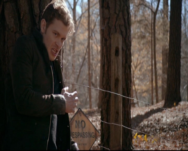VampireDiariesWorld-dot-nl_TheOriginals_3x13HeartShapedBox1368.jpg