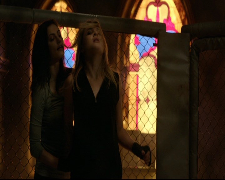 VampireDiariesWorld-dot-nl_TheOriginals_3x13HeartShapedBox1395.jpg