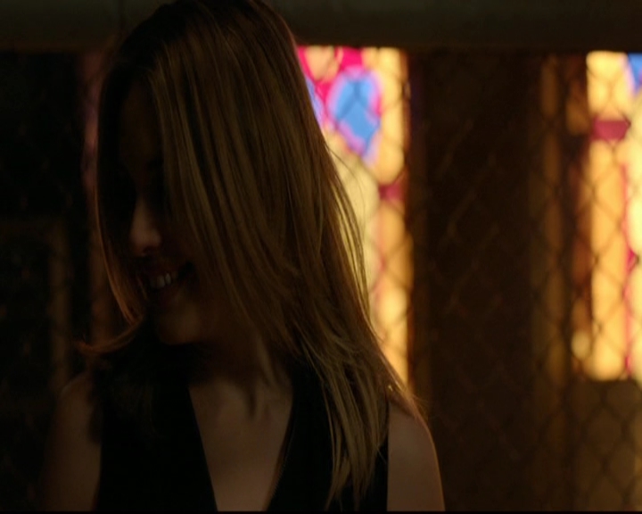 VampireDiariesWorld-dot-nl_TheOriginals_3x13HeartShapedBox1429.jpg VampireDiariesWorld-dot-nl_TheOriginals_3x13HeartShapedBox1429.jpg