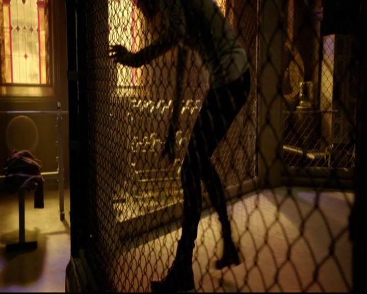 VampireDiariesWorld-dot-nl_TheOriginals_3x13HeartShapedBox1430.jpg VampireDiariesWorld-dot-nl_TheOriginals_3x13HeartShapedBox1430.jpg