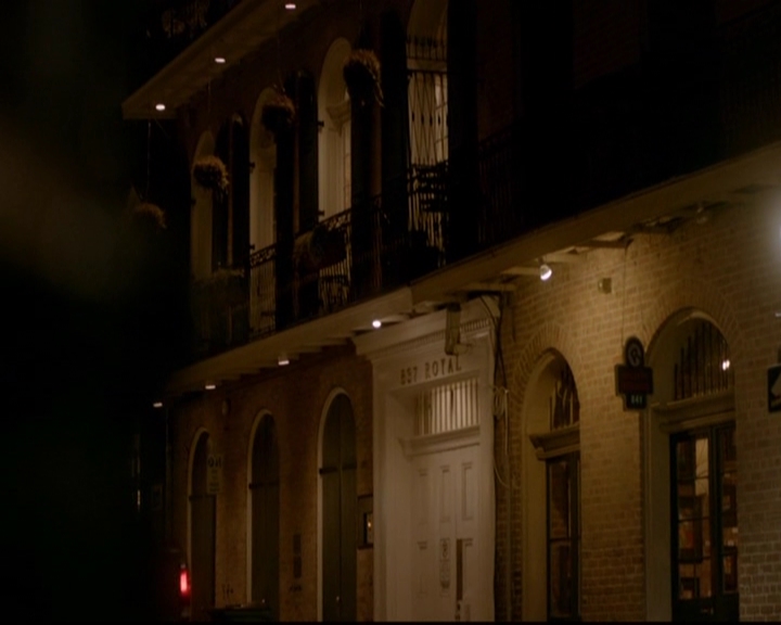 VampireDiariesWorld-dot-nl_TheOriginals_3x13HeartShapedBox1790.jpg