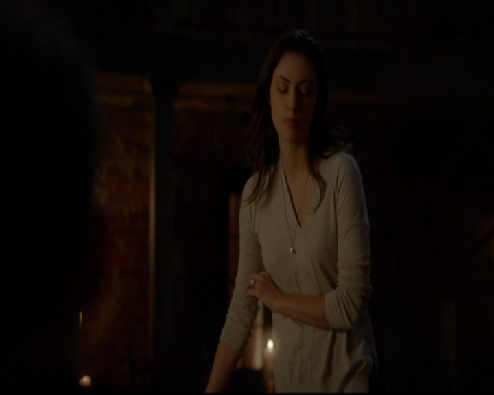 VampireDiariesWorld-dot-nl_TheOriginals_3x13HeartShapedBox1794.jpg