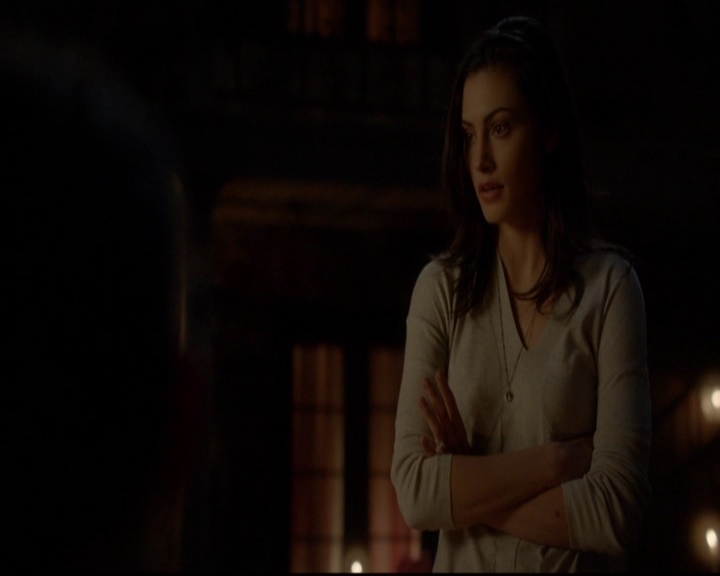 VampireDiariesWorld-dot-nl_TheOriginals_3x13HeartShapedBox1802.jpg