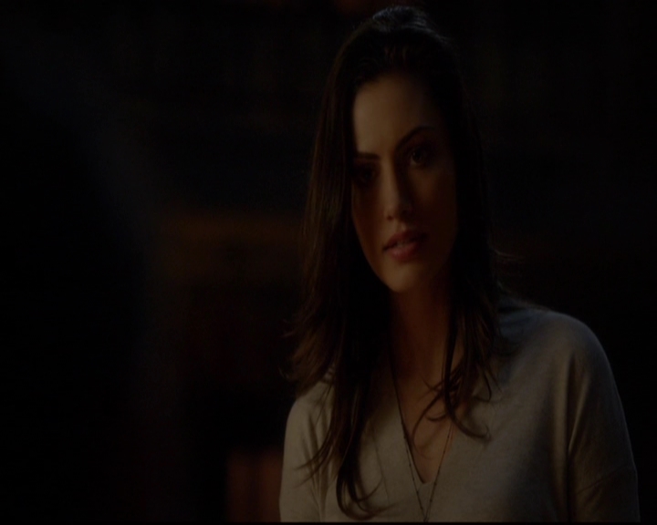 VampireDiariesWorld-dot-nl_TheOriginals_3x13HeartShapedBox1808.jpg