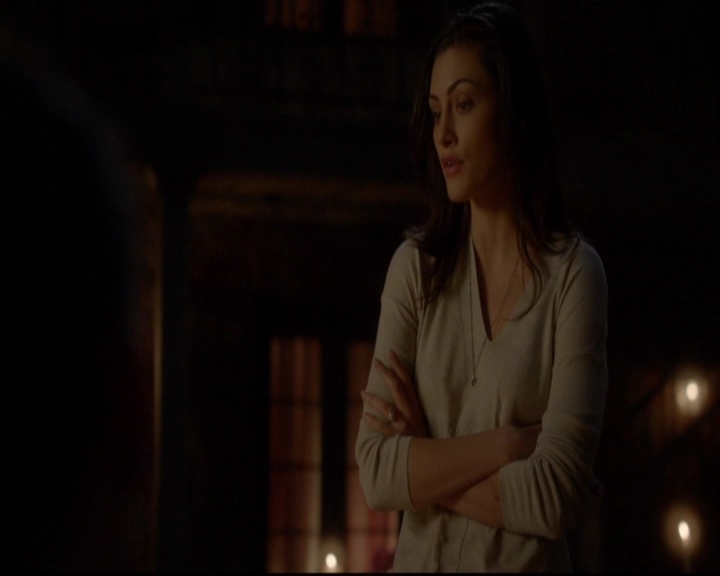 VampireDiariesWorld-dot-nl_TheOriginals_3x13HeartShapedBox1813.jpg