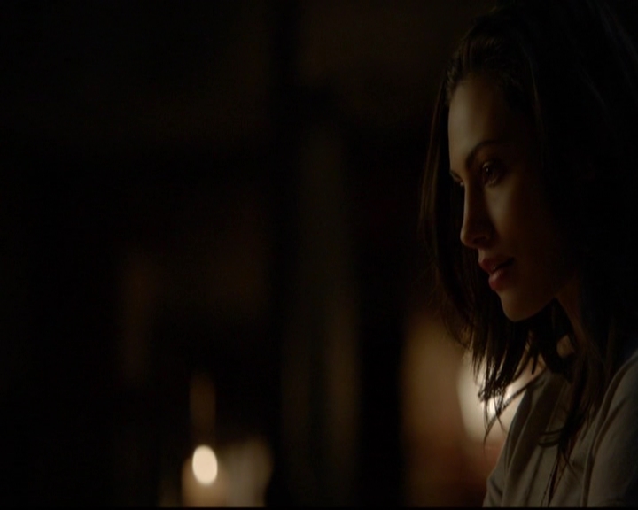 VampireDiariesWorld-dot-nl_TheOriginals_3x13HeartShapedBox1822.jpg