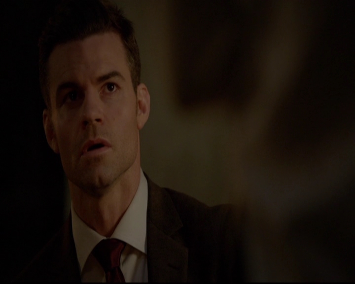 VampireDiariesWorld-dot-nl_TheOriginals_3x13HeartShapedBox1826.jpg