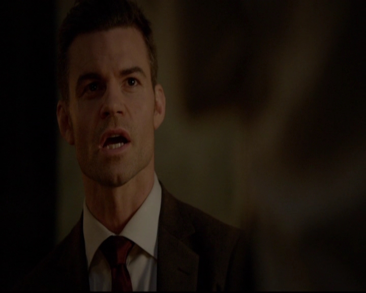 VampireDiariesWorld-dot-nl_TheOriginals_3x13HeartShapedBox1828.jpg