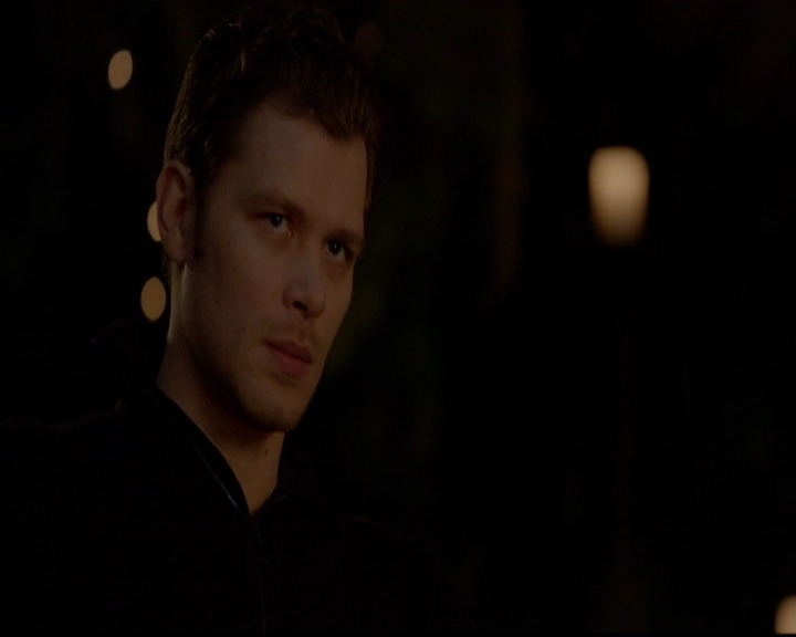 VampireDiariesWorld-dot-nl_TheOriginals_3x13HeartShapedBox1831.jpg