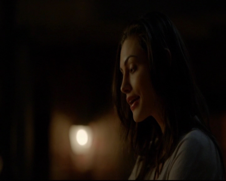 VampireDiariesWorld-dot-nl_TheOriginals_3x13HeartShapedBox1837.jpg