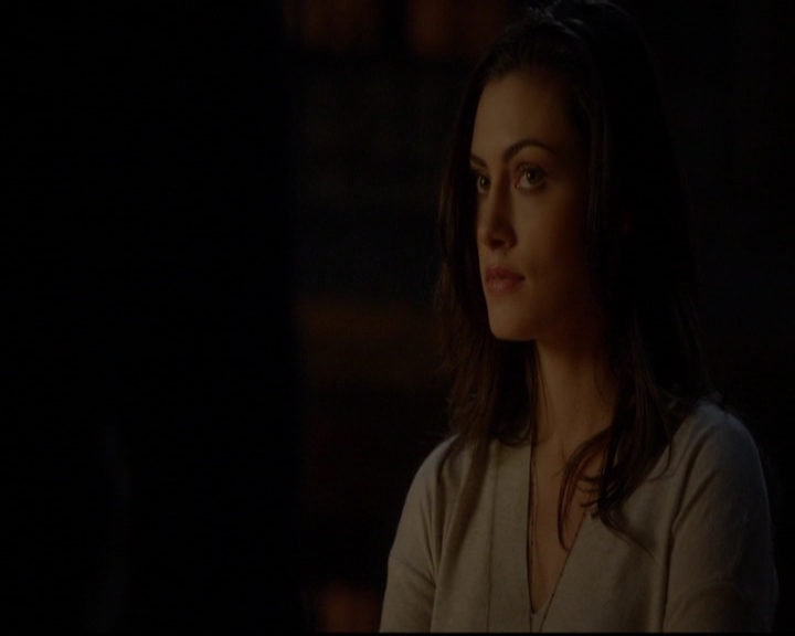 VampireDiariesWorld-dot-nl_TheOriginals_3x13HeartShapedBox1851.jpg