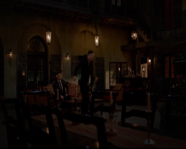 VampireDiariesWorld-dot-nl_TheOriginals_3x13HeartShapedBox1858.jpg