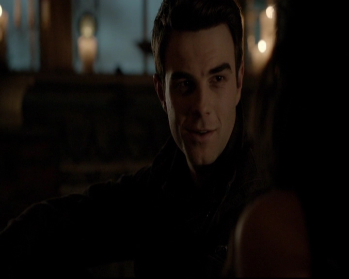 VampireDiariesWorld-dot-nl_TheOriginals_3x13HeartShapedBox1893.jpg