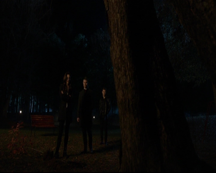 VampireDiariesWorld-dot-nl_TheOriginals_3x13HeartShapedBox1966.jpg