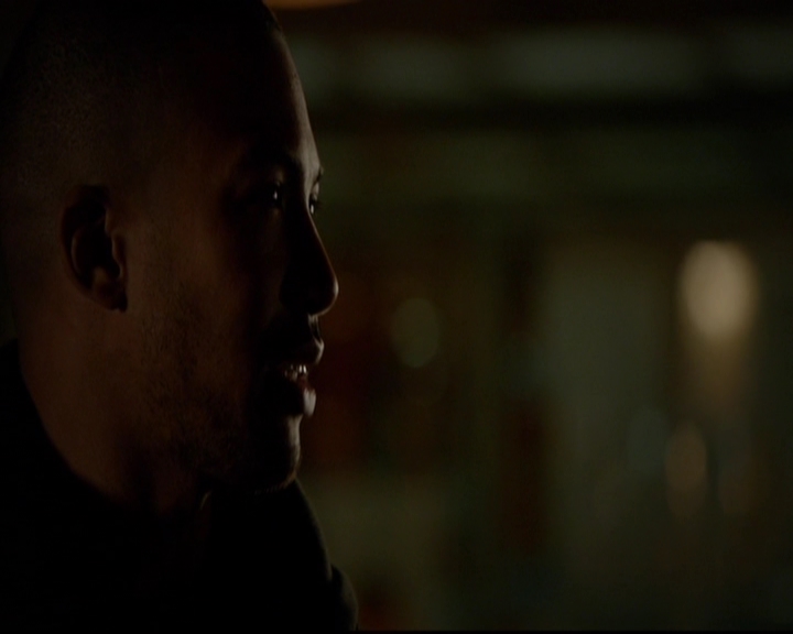VampireDiariesWorld-dot-nl_TheOriginals_3x13HeartShapedBox2040.jpg