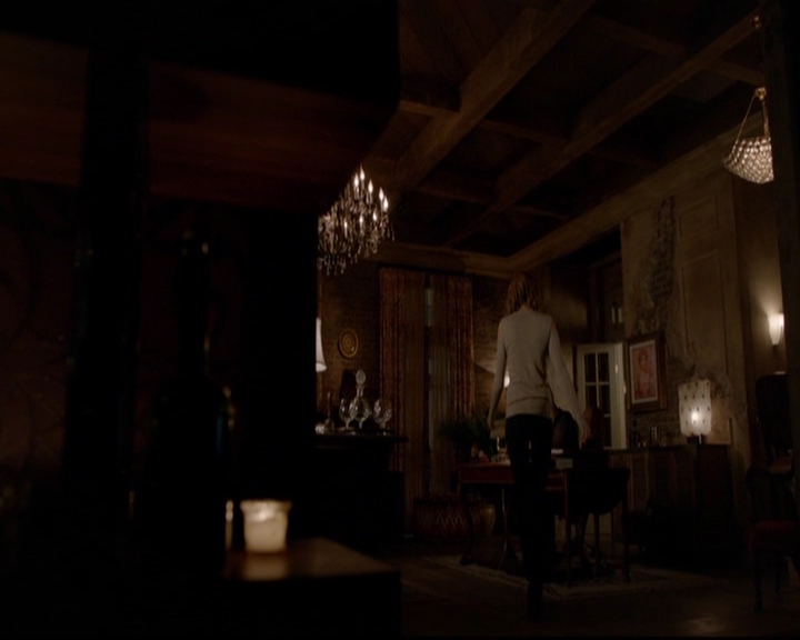 VampireDiariesWorld-dot-nl_TheOriginals_3x13HeartShapedBox2083.jpg