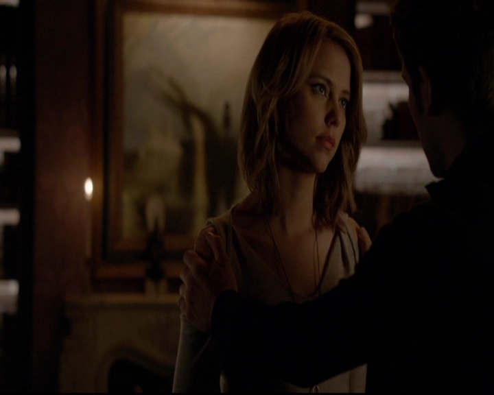 VampireDiariesWorld-dot-nl_TheOriginals_3x13HeartShapedBox2118.jpg