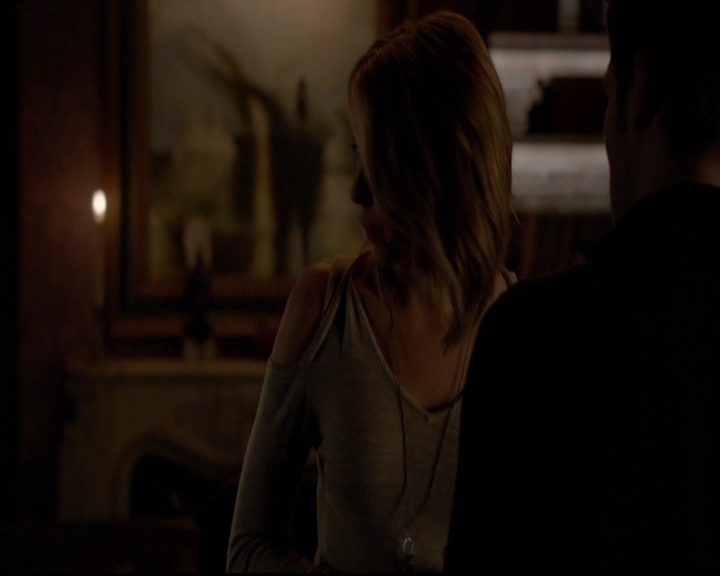 VampireDiariesWorld-dot-nl_TheOriginals_3x13HeartShapedBox2131.jpg