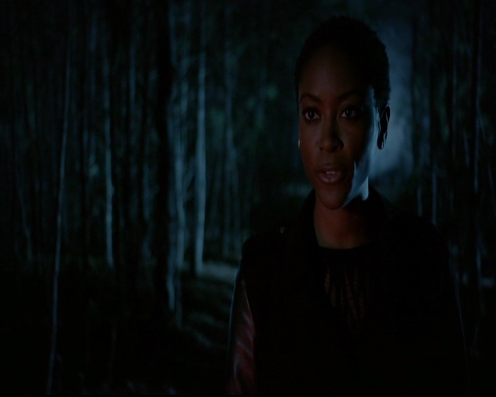 VampireDiariesWorld-dot-nl_TheOriginals_3x13HeartShapedBox2181.jpg