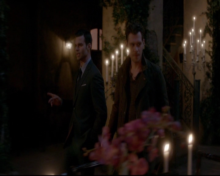 VampireDiariesWorld-dot-nl_TheOriginals_3x14AStreetcarNamedDesire0325.jpg