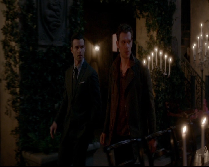 VampireDiariesWorld-dot-nl_TheOriginals_3x14AStreetcarNamedDesire0326.jpg