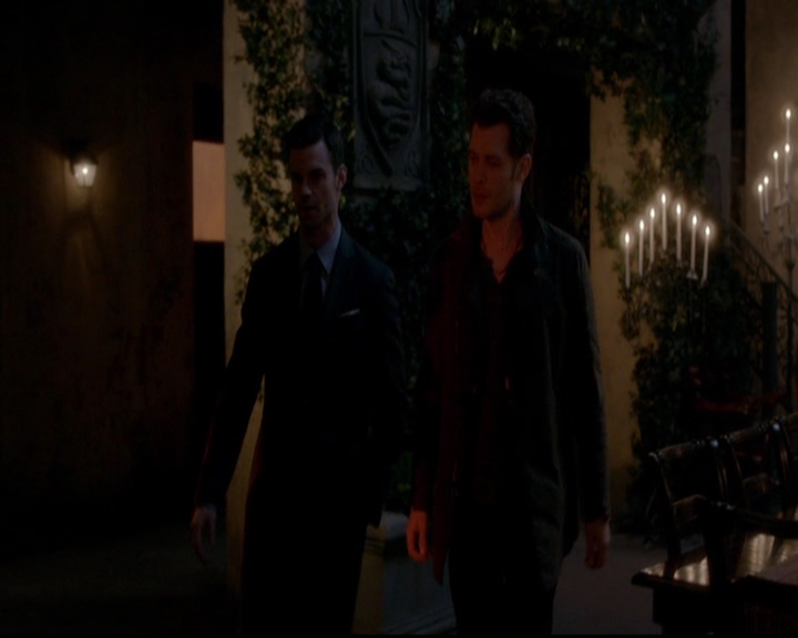 VampireDiariesWorld-dot-nl_TheOriginals_3x14AStreetcarNamedDesire0327.jpg