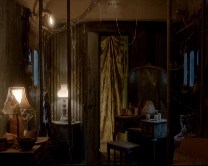 VampireDiariesWorld-dot-nl_TheOriginals_3x14AStreetcarNamedDesire0402.jpg