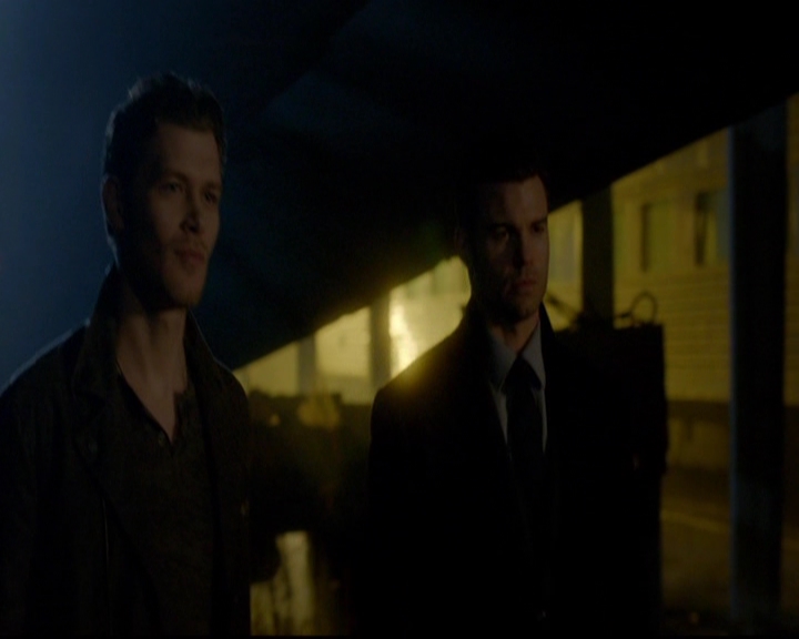 VampireDiariesWorld-dot-nl_TheOriginals_3x14AStreetcarNamedDesire0447.jpg