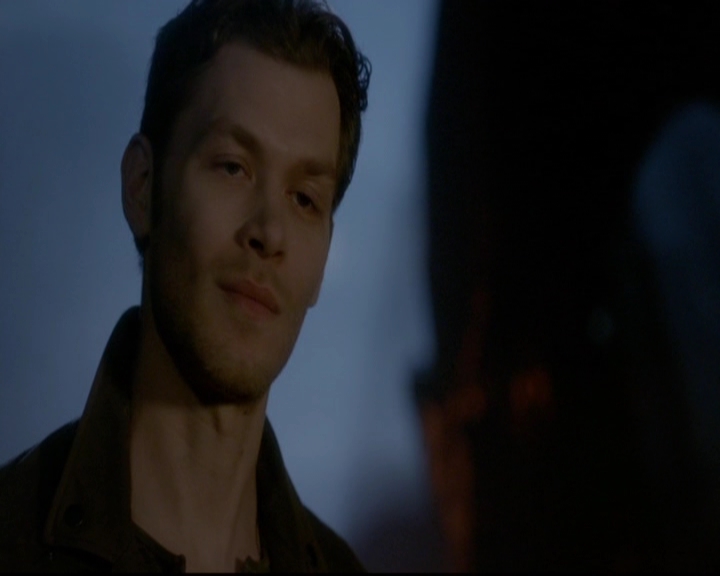 VampireDiariesWorld-dot-nl_TheOriginals_3x14AStreetcarNamedDesire0468.jpg