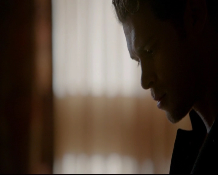 VampireDiariesWorld-dot-nl_TheOriginals_3x15AnOldFriendCalls0012.jpg