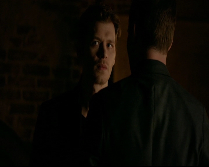 VampireDiariesWorld-dot-nl_TheOriginals_3x15AnOldFriendCalls0076.jpg