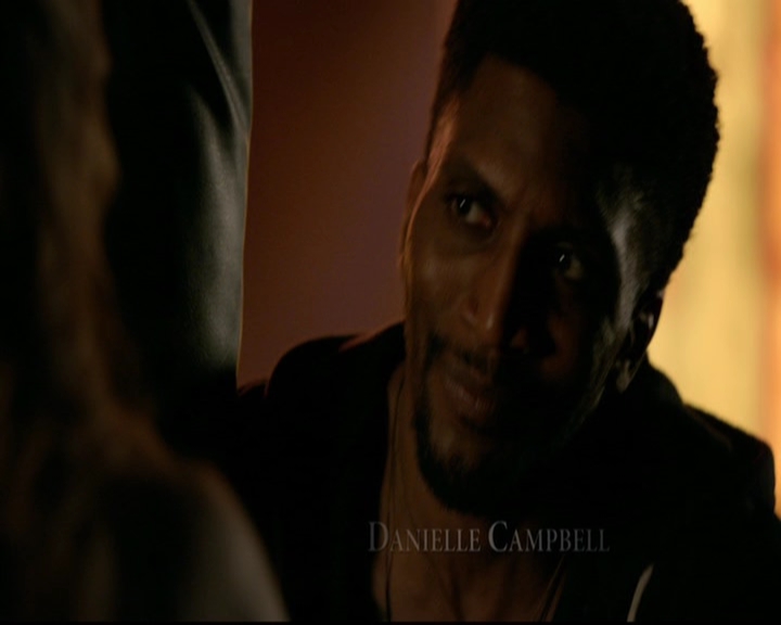 VampireDiariesWorld-dot-nl_TheOriginals_3x15AnOldFriendCalls0120.jpg