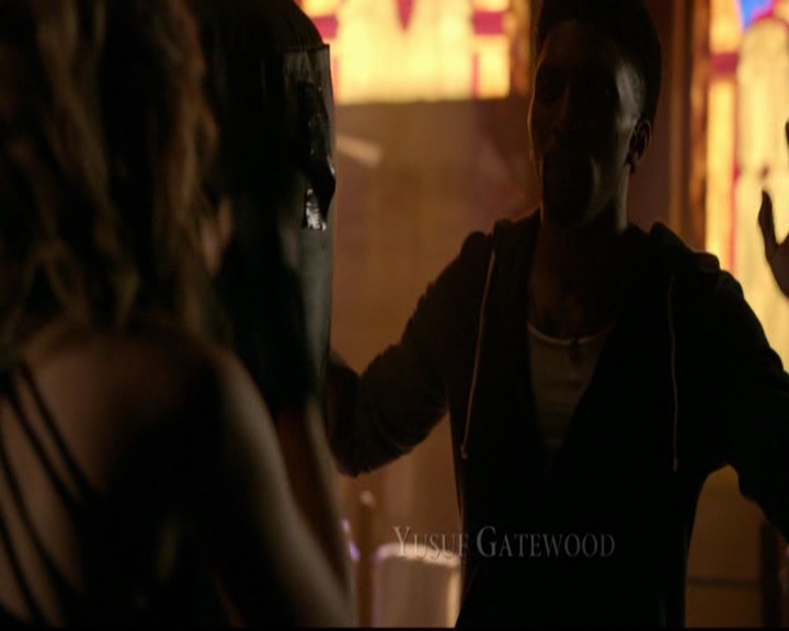 VampireDiariesWorld-dot-nl_TheOriginals_3x15AnOldFriendCalls0123.jpg