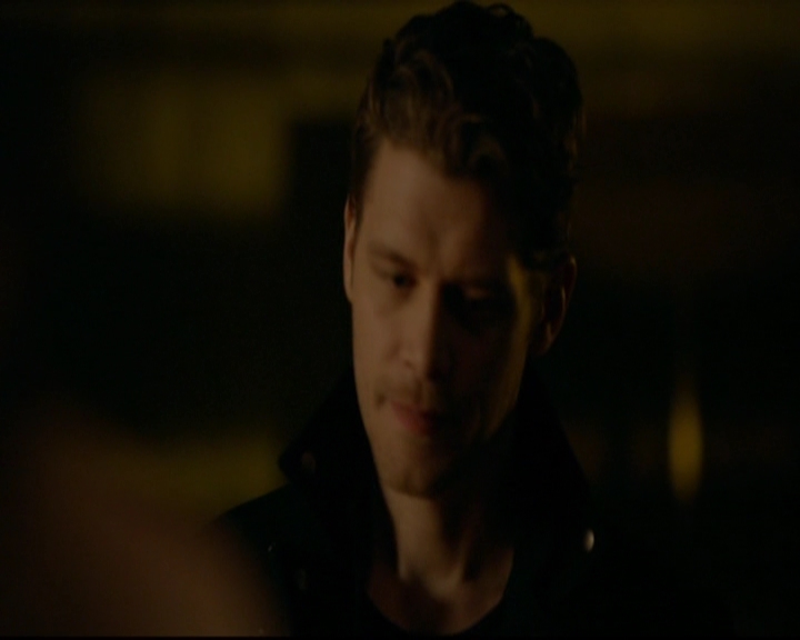 VampireDiariesWorld-dot-nl_TheOriginals_3x15AnOldFriendCalls0154.jpg