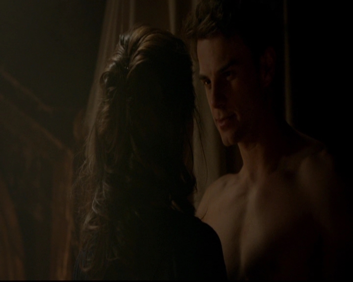 VampireDiariesWorld-dot-nl_TheOriginals_3x15AnOldFriendCalls0244.jpg