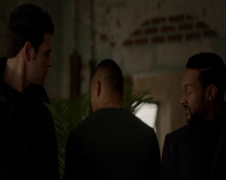 VampireDiariesWorld-dot-nl_TheOriginals_3x15AnOldFriendCalls0323.jpg