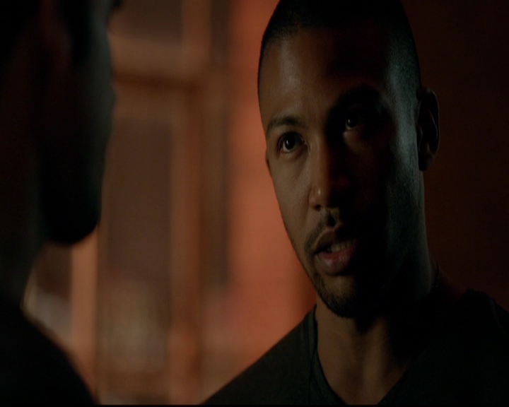 VampireDiariesWorld-dot-nl_TheOriginals_3x15AnOldFriendCalls0924.jpg
