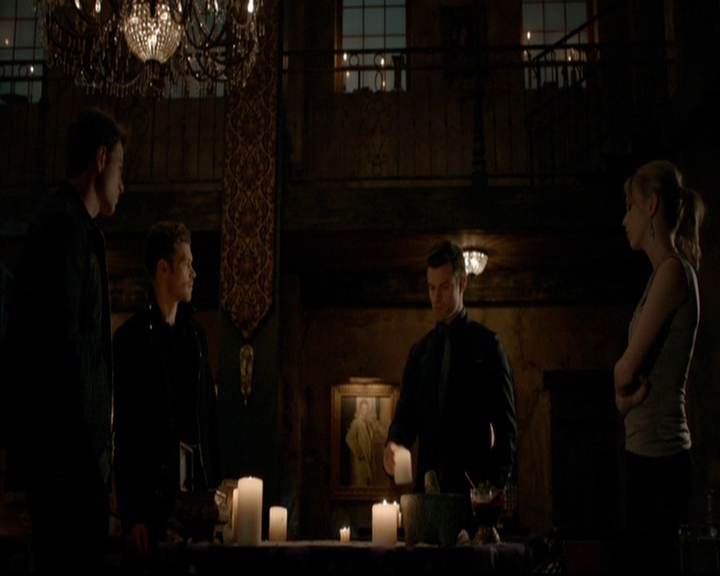 VampireDiariesWorld-dot-nl_TheOriginals_3x15AnOldFriendCalls1526.jpg