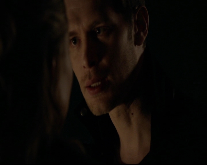 VampireDiariesWorld-dot-nl_TheOriginals_3x15AnOldFriendCalls1745.jpg