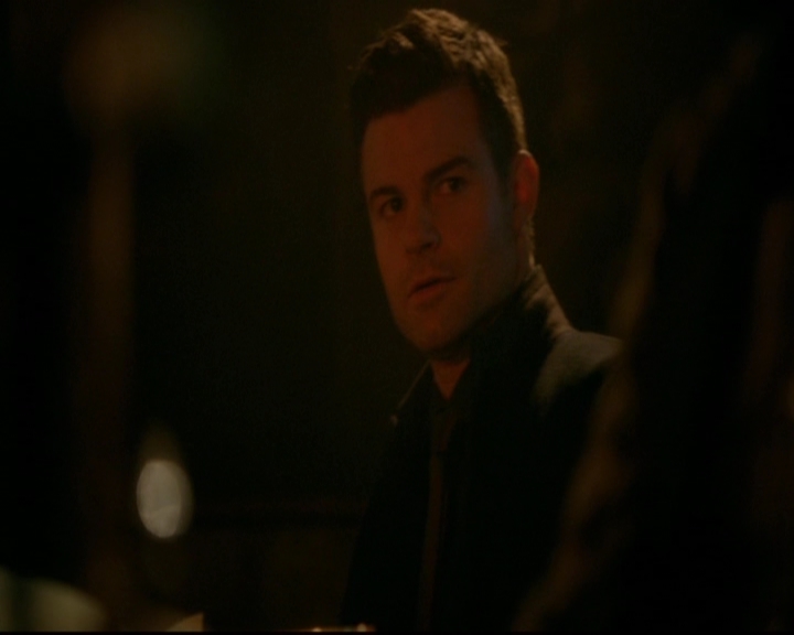 VampireDiariesWorld-dot-nl_TheOriginals_3x16AloneWithEverybody0005.jpg