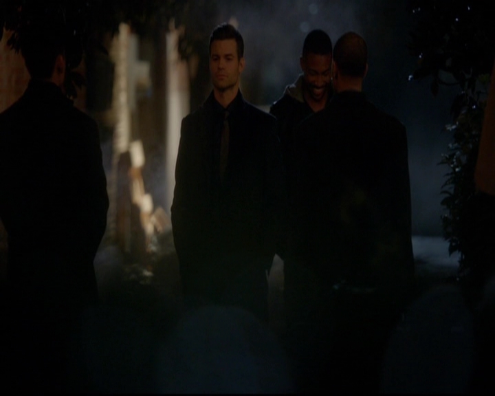 VampireDiariesWorld-dot-nl_TheOriginals_3x16AloneWithEverybody0086.jpg