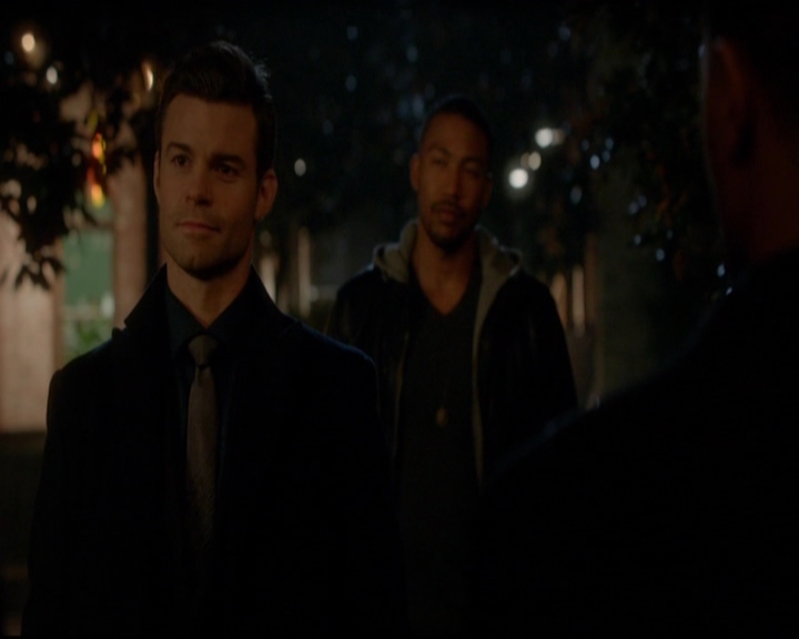 VampireDiariesWorld-dot-nl_TheOriginals_3x16AloneWithEverybody0096.jpg