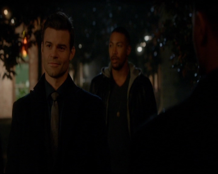 VampireDiariesWorld-dot-nl_TheOriginals_3x16AloneWithEverybody0097.jpg