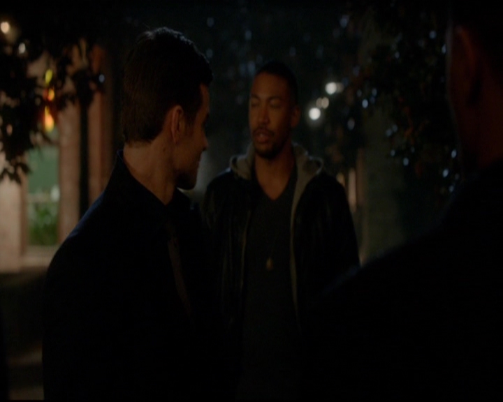 VampireDiariesWorld-dot-nl_TheOriginals_3x16AloneWithEverybody0098.jpg