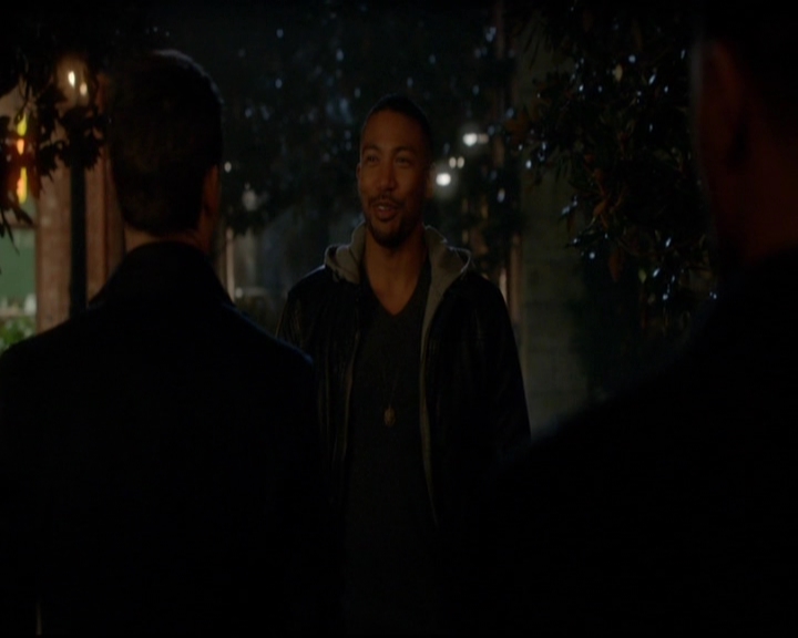 VampireDiariesWorld-dot-nl_TheOriginals_3x16AloneWithEverybody0100.jpg