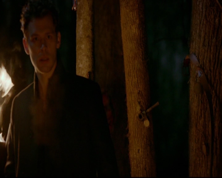 VampireDiariesWorld-dot-nl_TheOriginals_3x16AloneWithEverybody2118.jpg
