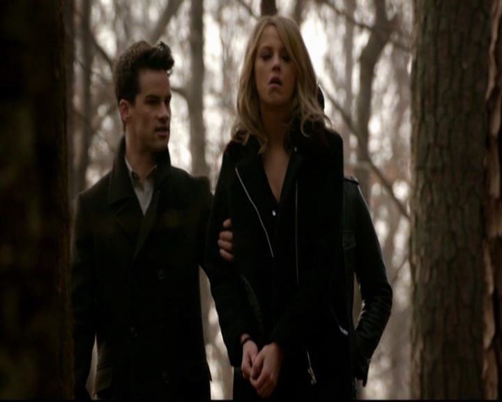 VampireDiariesWorld-dot-nl_TheOriginals_3x17BehindTheBlackHorizon0011.jpg