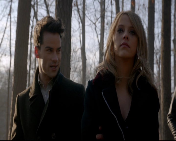 VampireDiariesWorld-dot-nl_TheOriginals_3x17BehindTheBlackHorizon0027.jpg