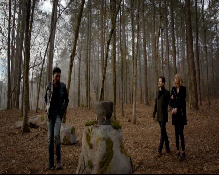 VampireDiariesWorld-dot-nl_TheOriginals_3x17BehindTheBlackHorizon0046.jpg